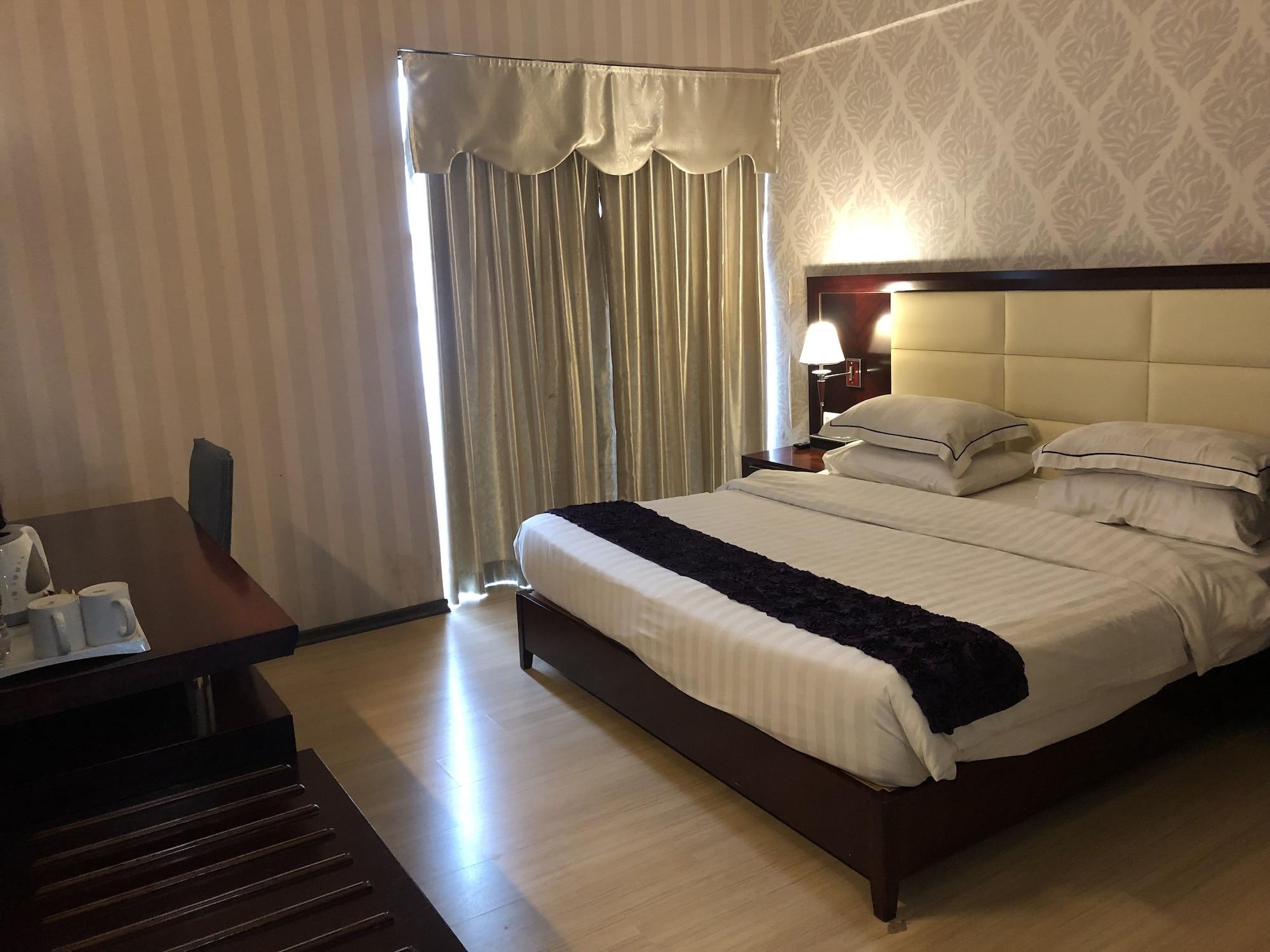Pariss Hotel Johor Bahru Esterno foto