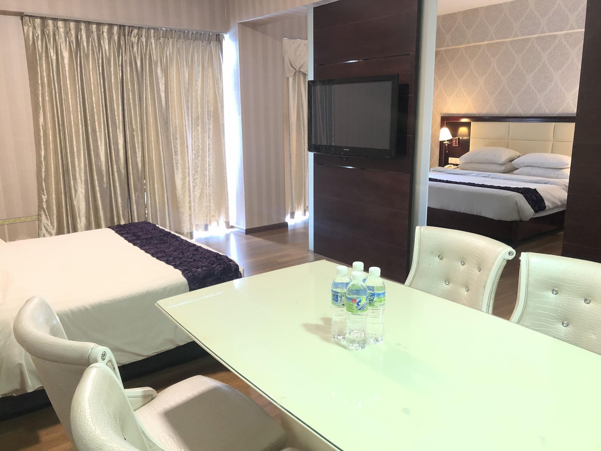 Pariss Hotel Johor Bahru Esterno foto