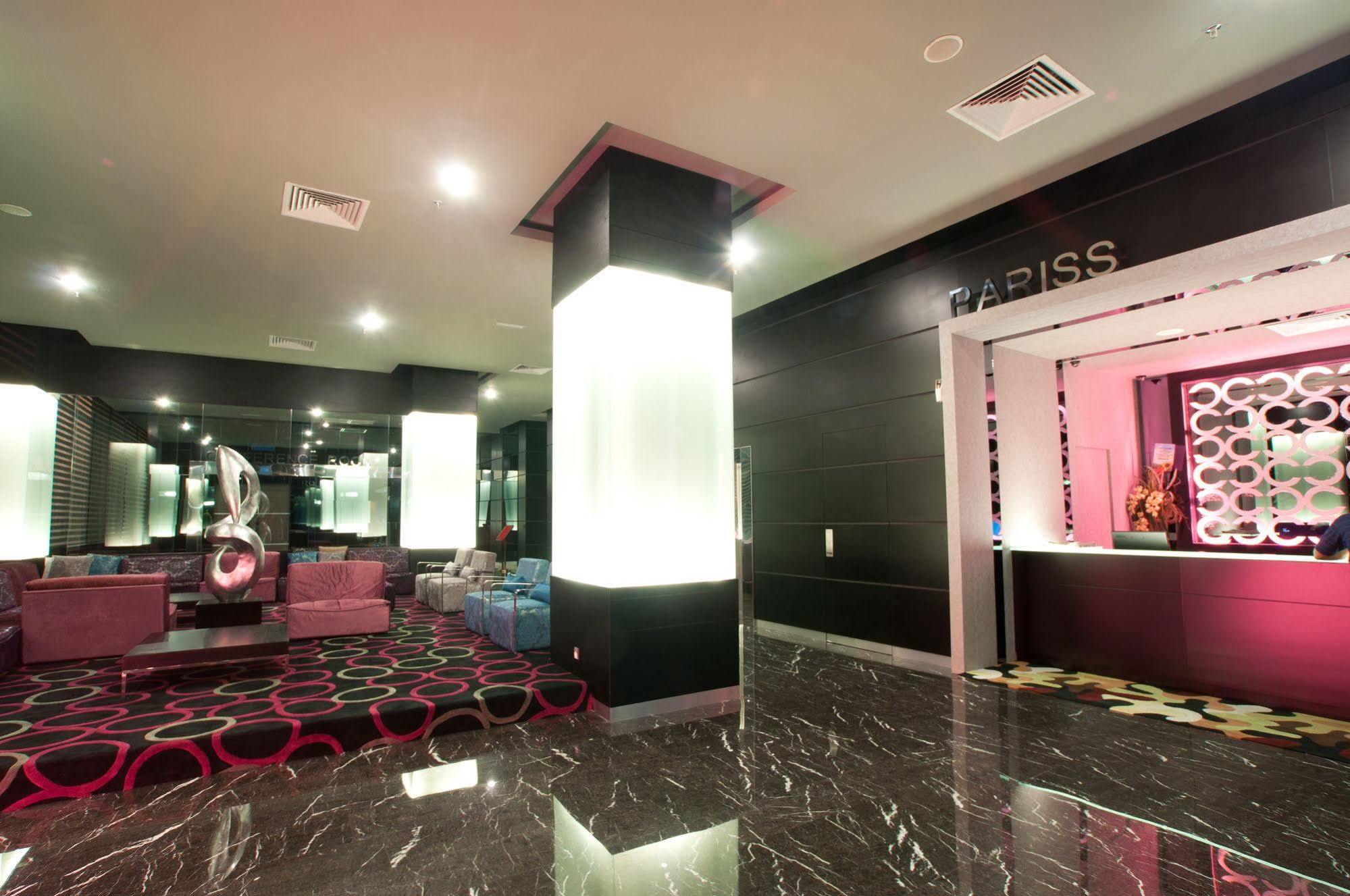 Pariss Hotel Johor Bahru Esterno foto