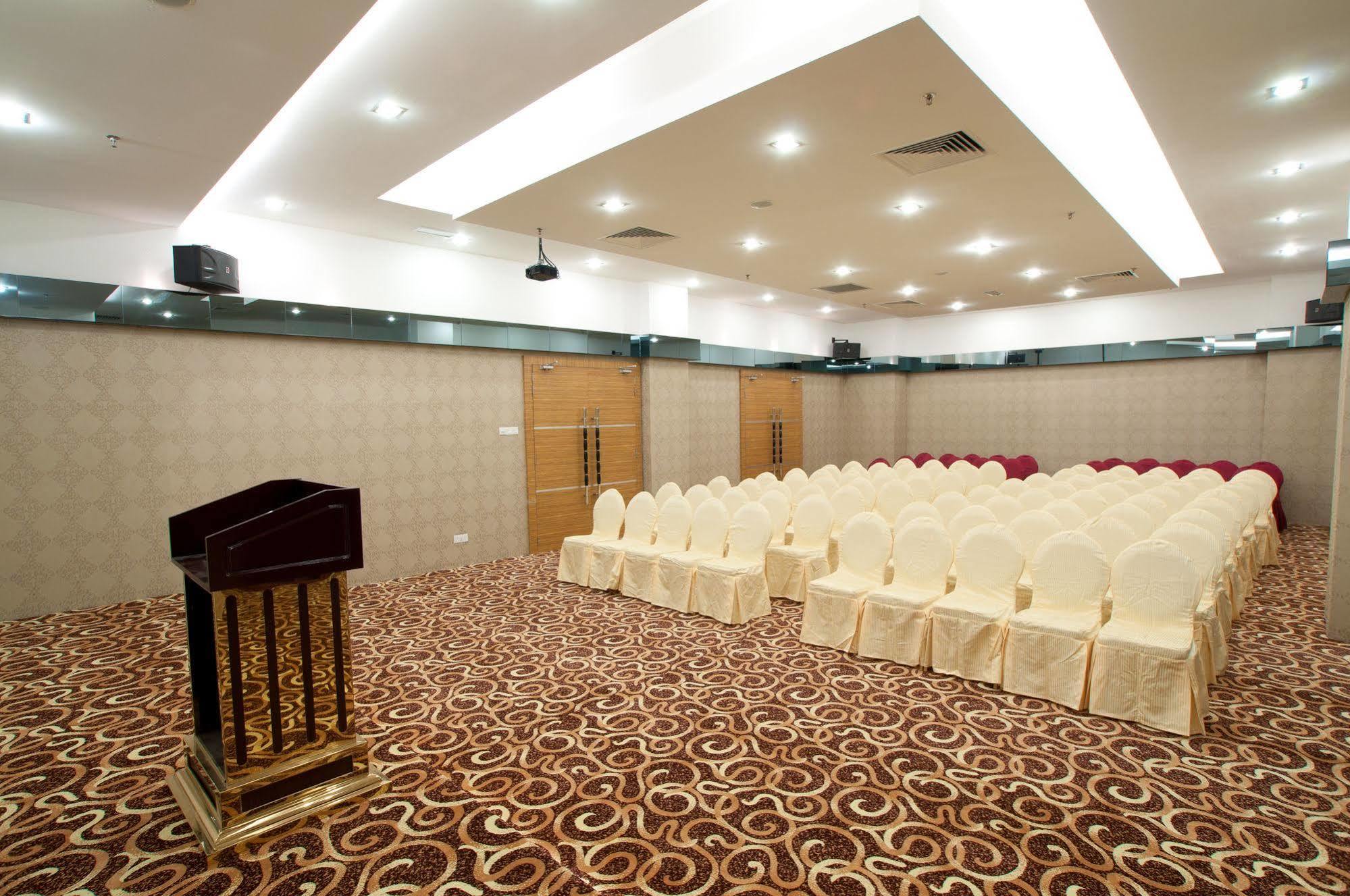 Pariss Hotel Johor Bahru Esterno foto