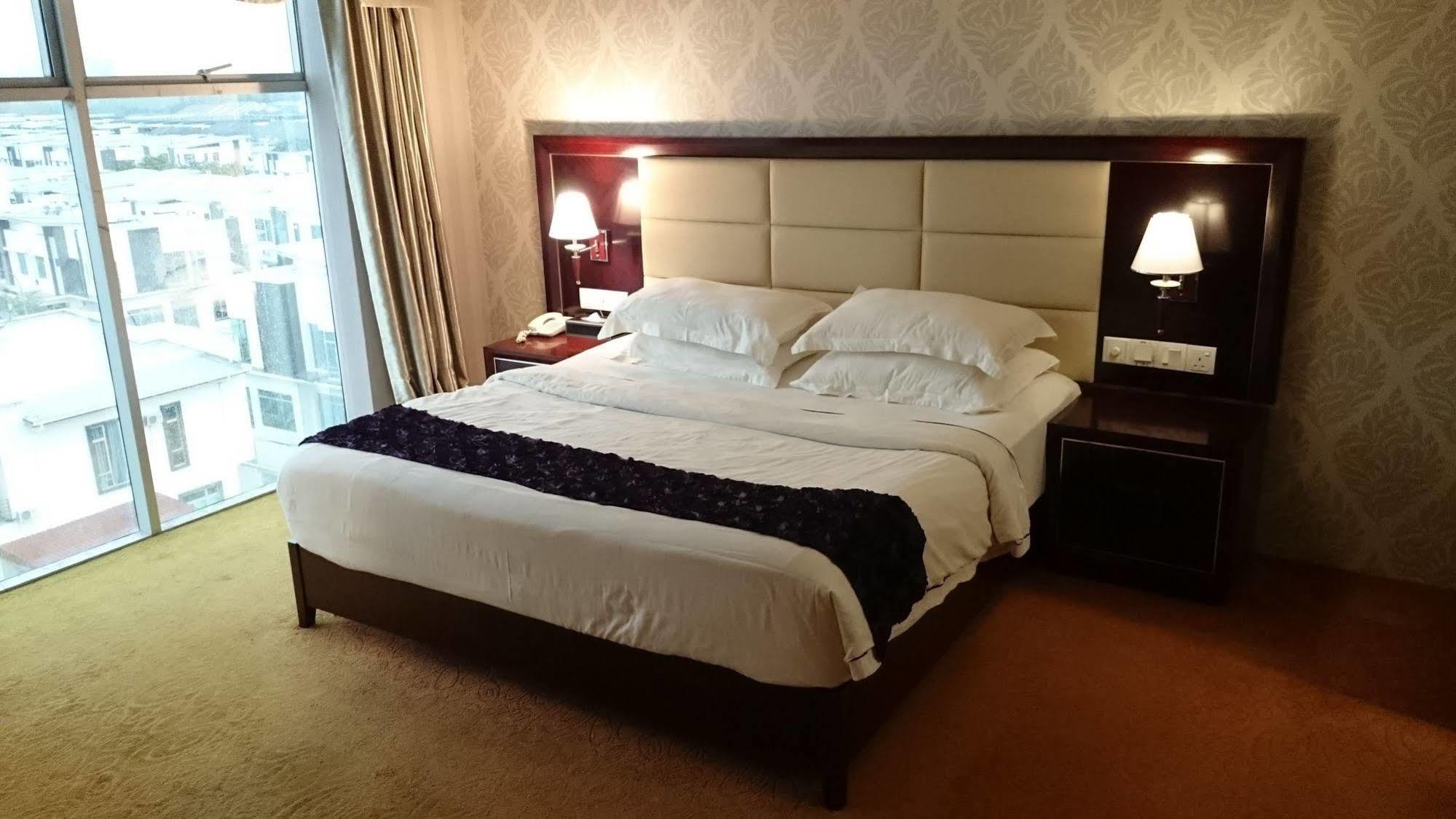 Pariss Hotel Johor Bahru Esterno foto